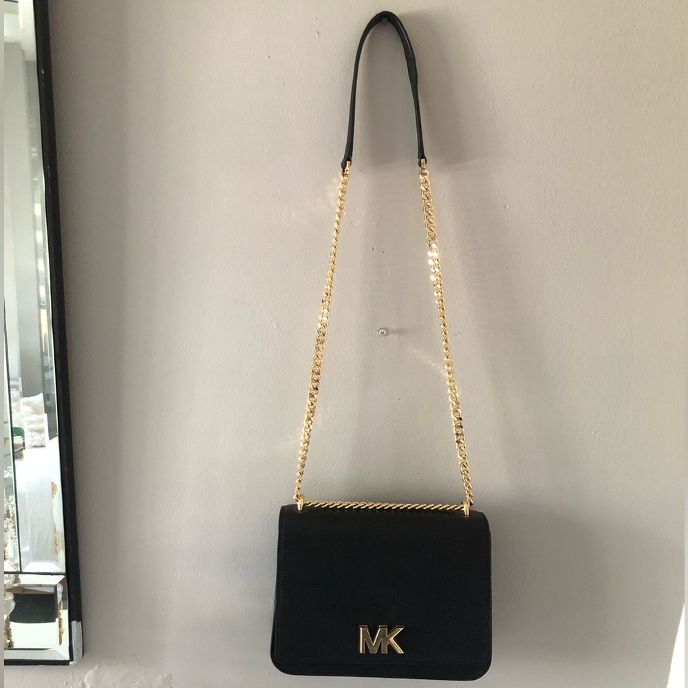 Micheal Kors crossbody bag